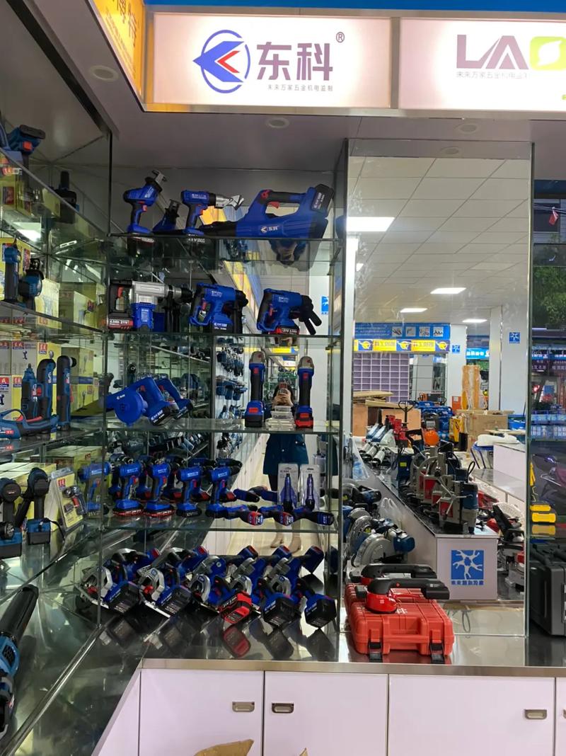 常寧未來萬家五金機電盛大試營業，新址交通路20號開啟全新篇章